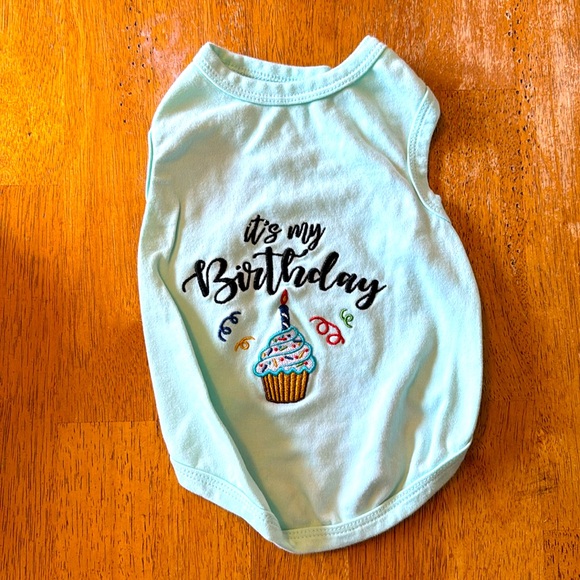 Parisian Pet dog shirt with “it’s my birthday” embroidery, size XL (for 15-20lb) - Picture 1 of 5